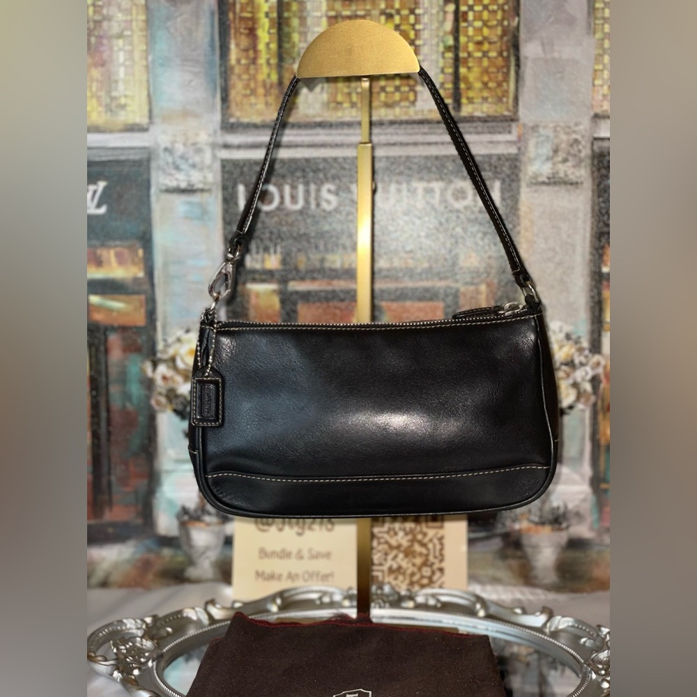 Coach 2002 Vintage Soho / Mini Baguette Leather Shoulder Bag EUC with Dust Bag